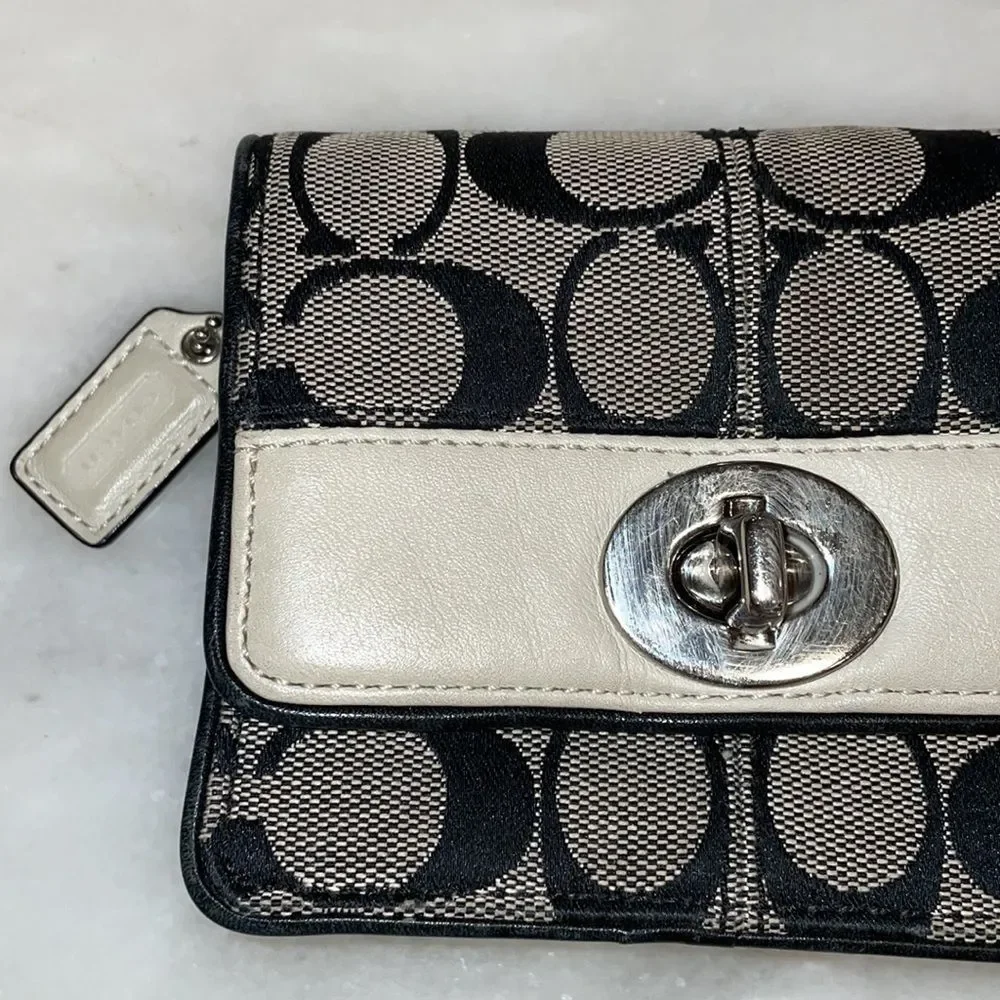 COPY - #5 Coach Mini Bag Wallet_3